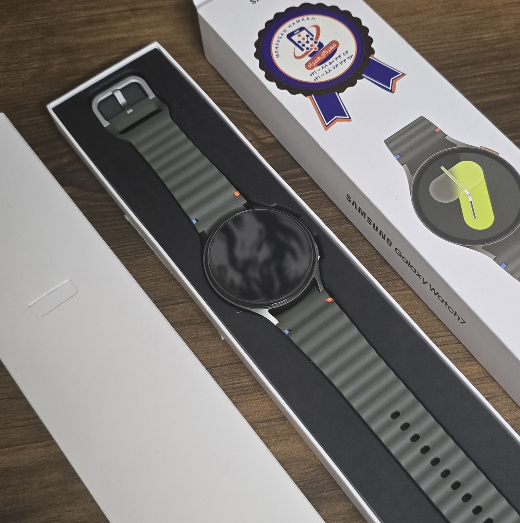 ساعت هوشمند سامسونگ Samsung Galaxy watch 7 نسخه 44mm کارکرده + گارانتی تا دی ماه  - Thumbnail 2